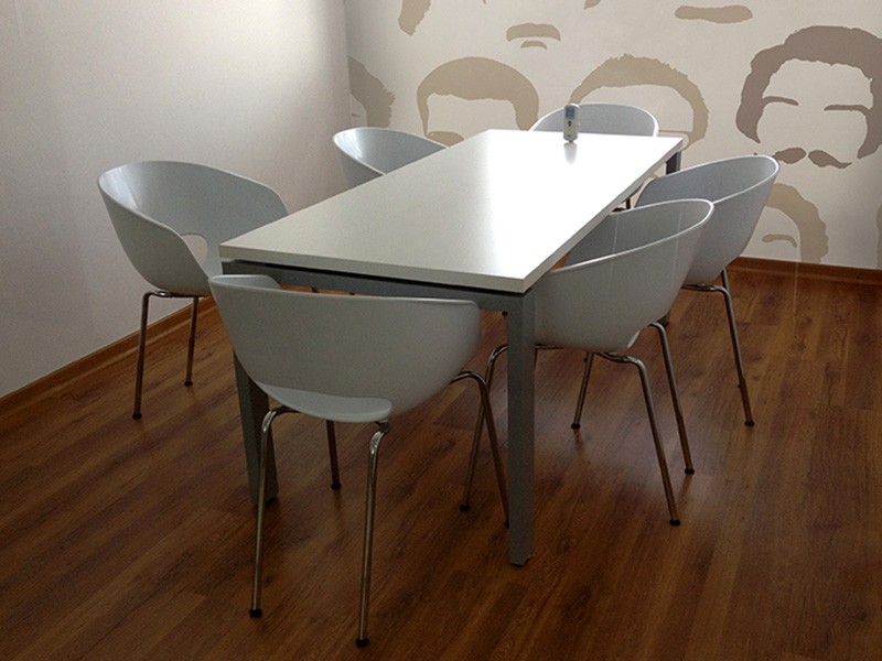 6-Seater White Meeting Room Table